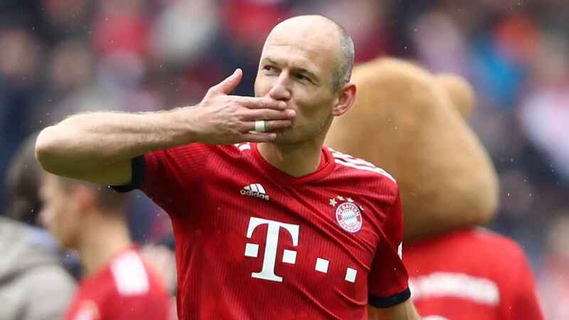 image Arjen Robben: Huyền thoại với những pha đi bóng thần tốc