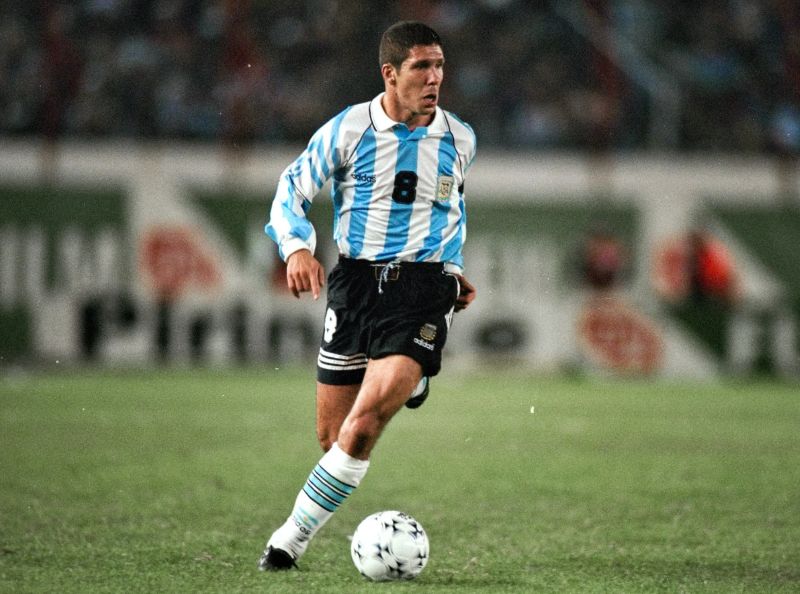 Chiến binh không khoan nhượng nơi tuyến giữa trong màu áo Argentina