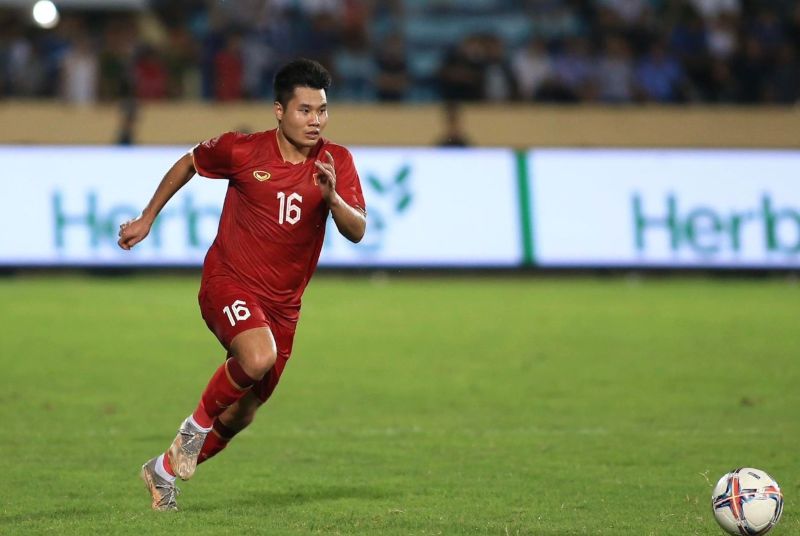 Tiến Anh từng được triệu tập lên ĐTQG dưới thời HLV Park Hang-seo và Philippe Troussier