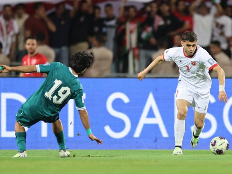 Anh sinh năm 1997 tại Irbid và được mệnh danh là “Sharara” nhờ lối chơi bùng nổ